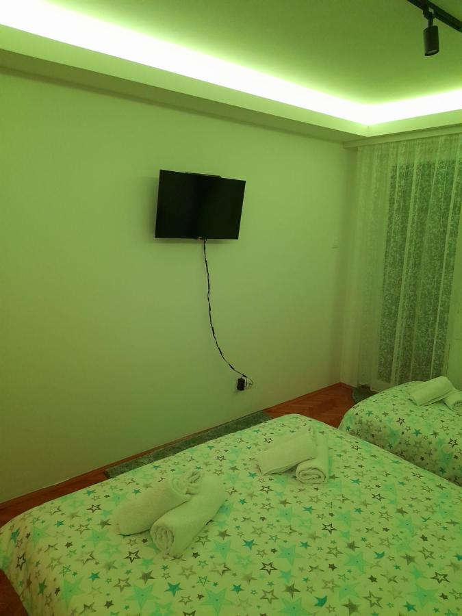 Holiday Apartaments 2 Ni Exterior foto